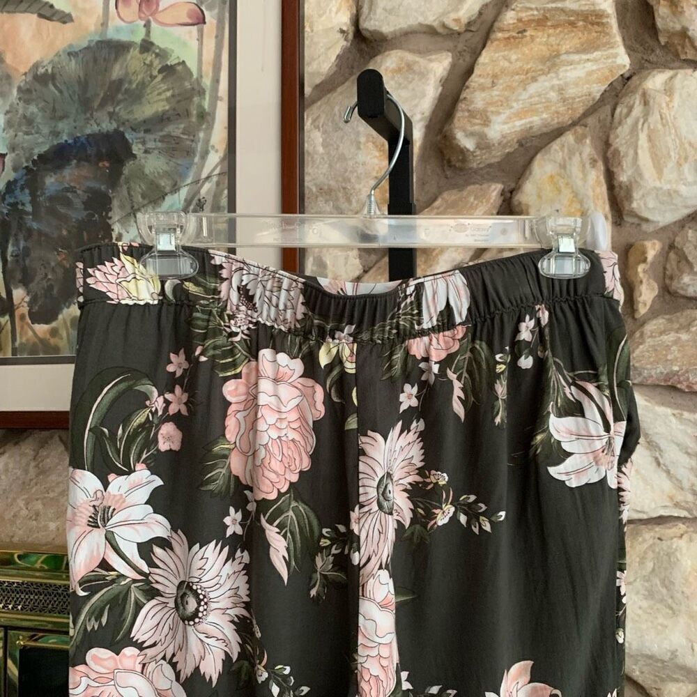 Loft womens floral cropped pants summer style - Picture 3 of 8